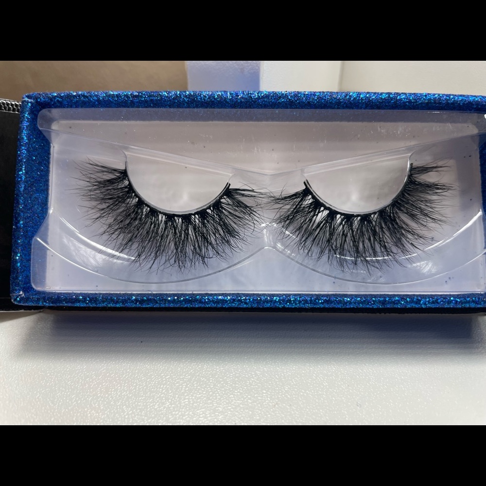 two pairs of lashes
